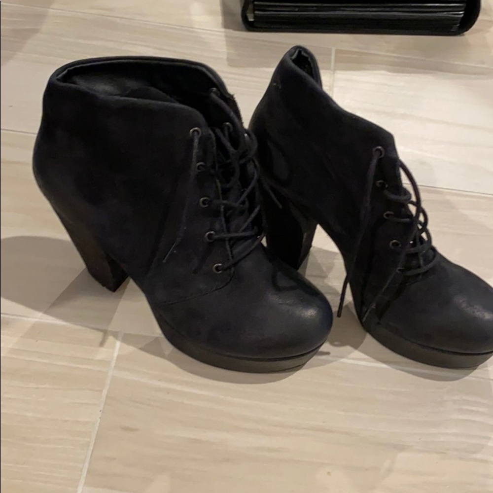 Steve Madden suede booties